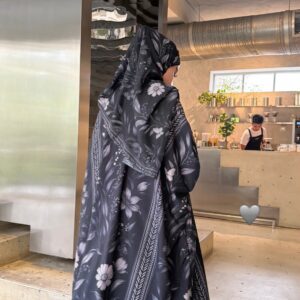 Alternative view of Grey abaya🪄